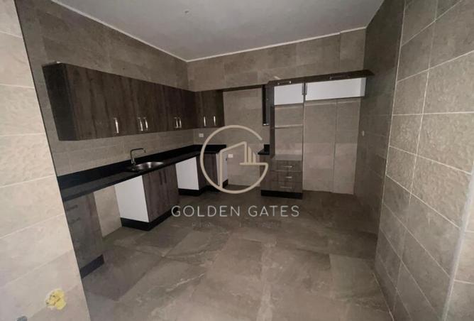 8260566 - Property Image 3