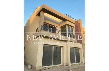 Villa - 3 Bedrooms - 4 Bathrooms for sale in Palm Hills New Cairo - 5th Settlement Compounds - The 5th Settlement - New Cairo City - Cairo