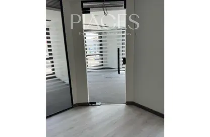 Office Space - Studio - 4 Bathrooms for rent in One Ninety Mall - South Teseen St. - The 5th Settlement - New Cairo City - Cairo