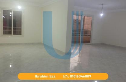 شقة - 3 غرف نوم - 3 حمامات للبيع في شارع السيدة سكينة إبنت الحسين - كفر عبده - رشدي - حي شرق - الاسكندرية