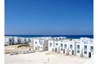 Chalet - 2 Bedrooms - 2 Bathrooms for sale in Mountain View - Ras Al Hekma - North Coast