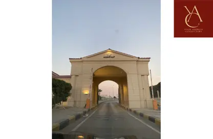 فيلا - 8 غرف نوم - 8 حمامات للبيع في غرب الجولف - كمبوندات القطامية - القطامية - مدينة القاهرة الجديدة - القاهرة