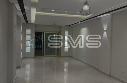 شقة - 2 غرف نوم - 2 حمامات للايجار في عمارات البنفسج - البنفسج - مدينة القاهرة الجديدة - القاهرة