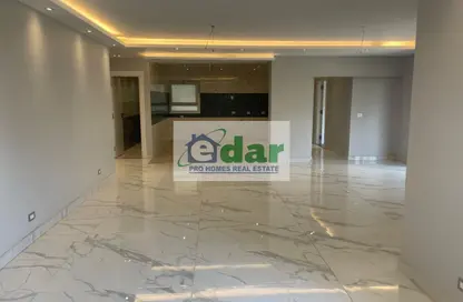 Apartment - 3 Bedrooms - 3 Bathrooms for sale in Hyde Park - New Cairo City - Cairo