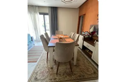 Apartment - 3 Bedrooms - 2 Bathrooms for sale in District 5 - 5th Settlement Compounds - The 5th Settlement - New Cairo City - Cairo
