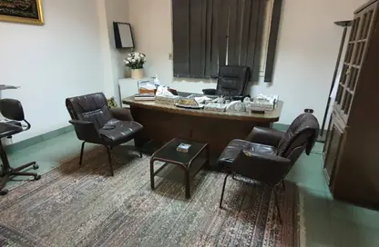 عيادة - استوديو - 2 حمامات للبيع في شارع عبد الله ابو السعود - ميدان هليوبوليس - النزهة - القاهرة
