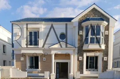 Villa - 3 Bedrooms - 3 Bathrooms for sale in Mountain View iCity October - 6 October Compounds - 6 October City - Giza