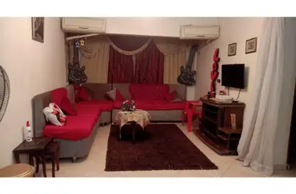 Apartment - 2 Bedrooms - 1 Bathroom for rent in Zahraa El Maadi - Hay El Maadi - Cairo