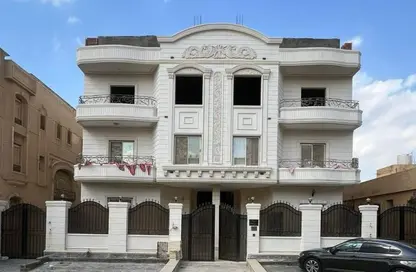 Apartment - 3 Bedrooms - 4 Bathrooms for sale in Al Narges 4 - Al Narges - New Cairo City - Cairo