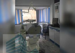شقة - 5 غرف نوم - 2 حمامات for للايجار in شارع عمر لطفى-ميدان محطة الرمل - محطة الرمل - حي وسط - الاسكندرية