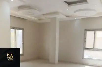 Apartment - 3 Bedrooms - 2 Bathrooms for sale in Al Narges - New Cairo City - Cairo