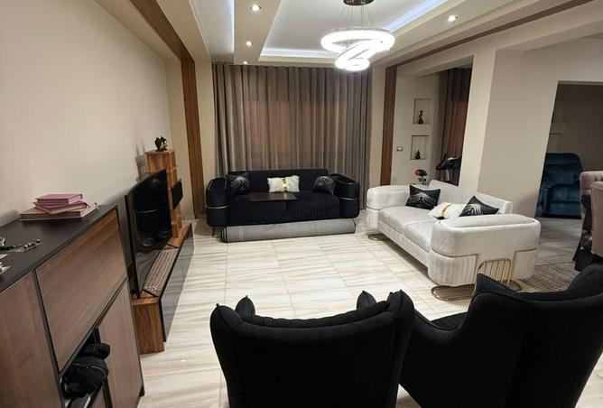 8081130 - Property Image 2