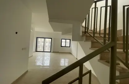 (بنتهاوس  (روف - 3 غرف نوم - 3 حمامات للايجار في مون ريزيدنس - فيفث سكوير - التجمع الخامس - مدينة القاهرة الجديدة - القاهرة