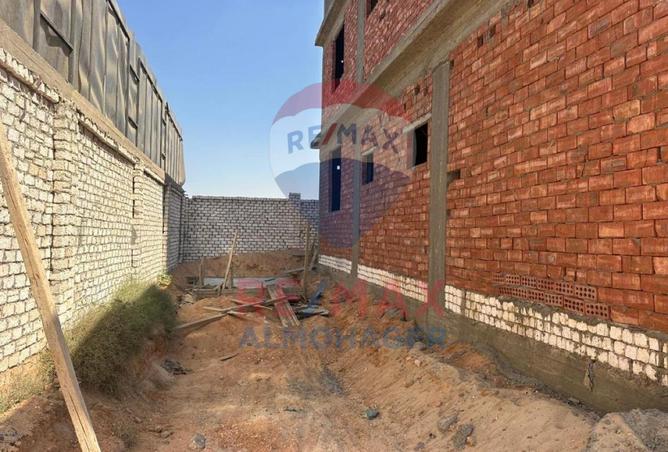 8245733 - Property Image 2