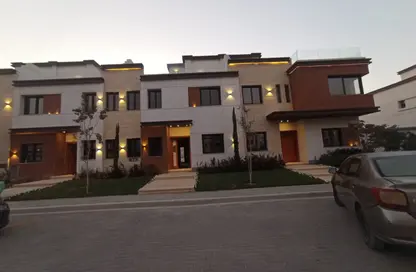 Townhouse - 3 Bedrooms - 3 Bathrooms for sale in Azzar 2 - 5th Settlement Compounds - The 5th Settlement - New Cairo City - Cairo