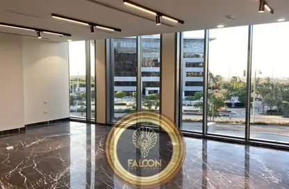 مساحات مكتبية - استوديو - 1 حمام للبيع في شارع ال ٩٠ الجنوبي - شارع التسعين الجنوبي - التجمع الخامس - مدينة القاهرة الجديدة - القاهرة