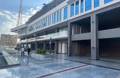 Retail - Studio - 2 Bathrooms for sale in West Gate - 6 October Compounds - 6 October City - Giza