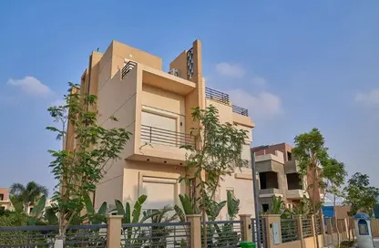 Villa - 3 Bedrooms - 4 Bathrooms for sale in Alma - 2nd District - Sheikh Zayed City - Giza