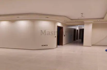 Apartment - 3 Bedrooms - 2 Bathrooms for rent in Zizinia St. - South Investors Area - New Cairo City - Cairo