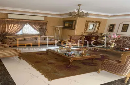 شقة - 4 غرف نوم - 4 حمامات للبيع في المنطقة ز - حى جنوب الاكايمية - مدينة القاهرة الجديدة - القاهرة