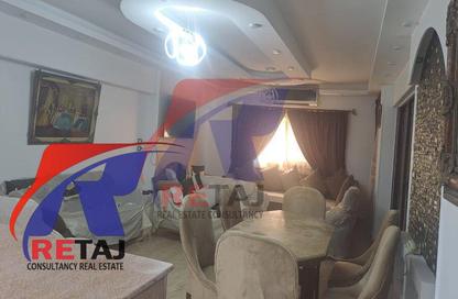 Apartment - 3 Bedrooms - 1 Bathroom for rent in Dr Al Batrawy St. - 1st Zone - Nasr City - Cairo
