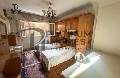 Apartment - 3 Bedrooms - 1 Bathroom for sale in Zezenia - Hay Sharq - Alexandria