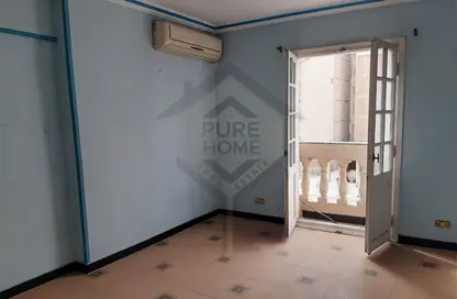 Apartment - 3 Bedrooms - 2 Bathrooms for sale in Sidi Beshr Mosque St. - Sidi Beshr - Hay Awal El Montazah - Alexandria