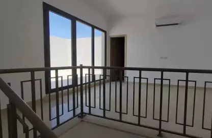(بنتهاوس  (روف - 3 غرف نوم - 4 حمامات للبيع في مون ريزيدنس - فيفث سكوير - التجمع الخامس - مدينة القاهرة الجديدة - القاهرة