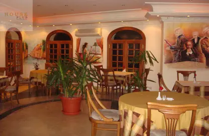مطعم - استوديو - 2 حمامات للايجار في سموحة - حي شرق - الاسكندرية