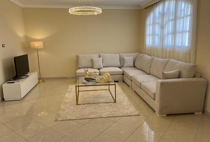 8215142 - Property Image 2