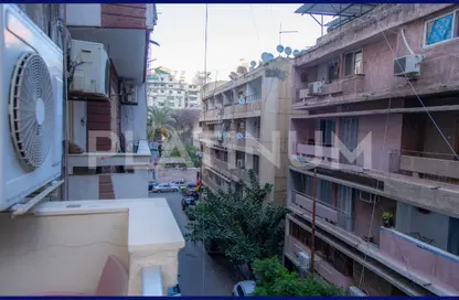 Apartment - 2 Bedrooms - 1 Bathroom for sale in Shaarawy St. - Laurent - Hay Sharq - Alexandria