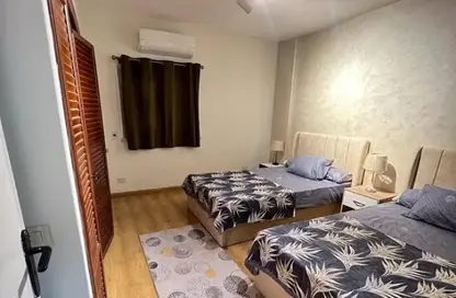 Apartment - 2 Bedrooms - 1 Bathroom for rent in Omar Ibn Al Khattab St. - 8th Zone - Nasr City - Cairo