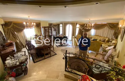 Apartment - 3 Bedrooms - 2 Bathrooms for sale in Asmaa Fahmy St. - Ard El Golf - Heliopolis - Masr El Gedida - Cairo