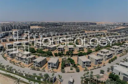 Villa - 4 Bedrooms - 3 Bathrooms for sale in Swan Lake Residence - 5th Settlement Compounds - The 5th Settlement - New Cairo City - Cairo