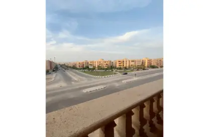 شقة - 3 غرف نوم - 2 حمامات للبيع في شارع الزهور - الحي الثامن - مدينة العبور - القليوبية