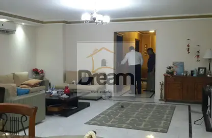 شقة - 3 غرف نوم - 3 حمامات للايجار في شارع لبنان - المهندسين - الجيزة