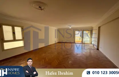 Apartment - 3 Bedrooms - 2 Bathrooms for rent in Mohamed Fawzy Moaz St. - Smouha - Hay Sharq - Alexandria