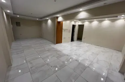 شقة - 2 غرف نوم - 1 حمام للبيع في شارع احمد فخري - المنطقة السادسة - مدينة نصر - القاهرة شقة - 2 غرف نوم - 1 حمام للبيع في شارع احمد فخري - المنطقة السادسة - مدينة نصر - القاهرة