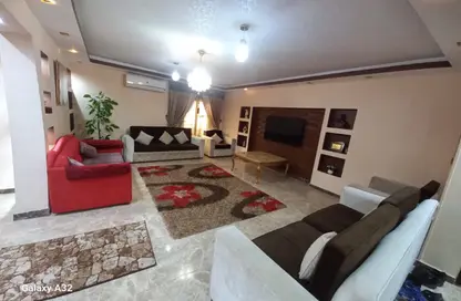 شقة - 3 غرف نوم - 2 حمامات للبيع في شارع ابو بكر الصديق - ميدان المحكمة - مصر الجديدة - القاهرة