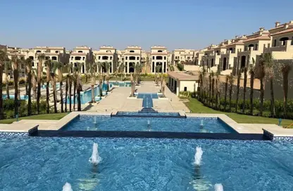 فيلا - 4 غرف نوم - 4 حمامات للبيع في مدينة الشروق - القاهرة