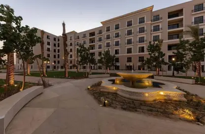 Apartment - 2 Bedrooms - 3 Bathrooms for sale in Village West - Sheikh Zayed Compounds - Sheikh Zayed City - Giza