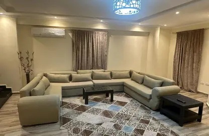 Apartment - 2 Bedrooms - 1 Bathroom for rent in Al Sharq Al Taamin - 5th Settlement Compounds - The 5th Settlement - New Cairo City - Cairo