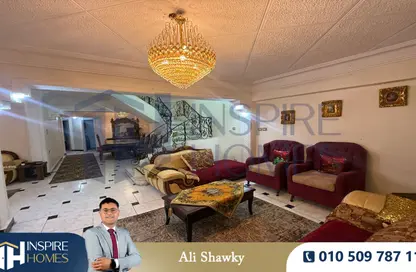 دوبلكس - 6 غرف نوم - 2 حمامات للايجار في جليم - حي شرق - الاسكندرية