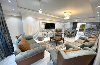 Apartment - 2 Bedrooms - 2 Bathrooms for sale in Al Mohandes Ibrahim Othman St. - Mohandessin - Giza