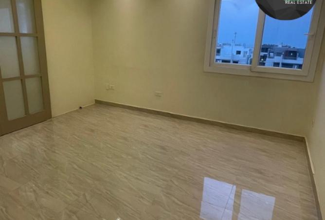 8013937 - Property Image 2