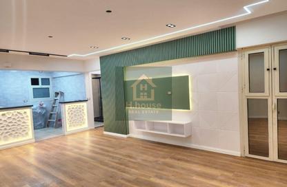 Apartment - 2 Bedrooms - 1 Bathroom for sale in El Rehab Extension - Al Rehab - New Cairo City - Cairo