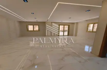 Apartment - 3 Bedrooms - 2 Bathrooms for sale in 3rd District - 6 October City - Giza
