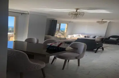 Apartment - 3 Bedrooms - 2 Bathrooms for rent in Al Geish Road - El Montazah - Hay Than El Montazah - Alexandria