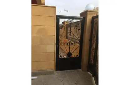 شقة - 3 غرف نوم - 2 حمامات للبيع في شارع الجامعة - الحي التاسع - مدينة العبور - القليوبية