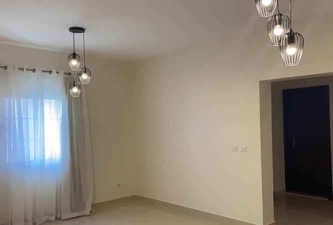 8073893 - Property Image 2
